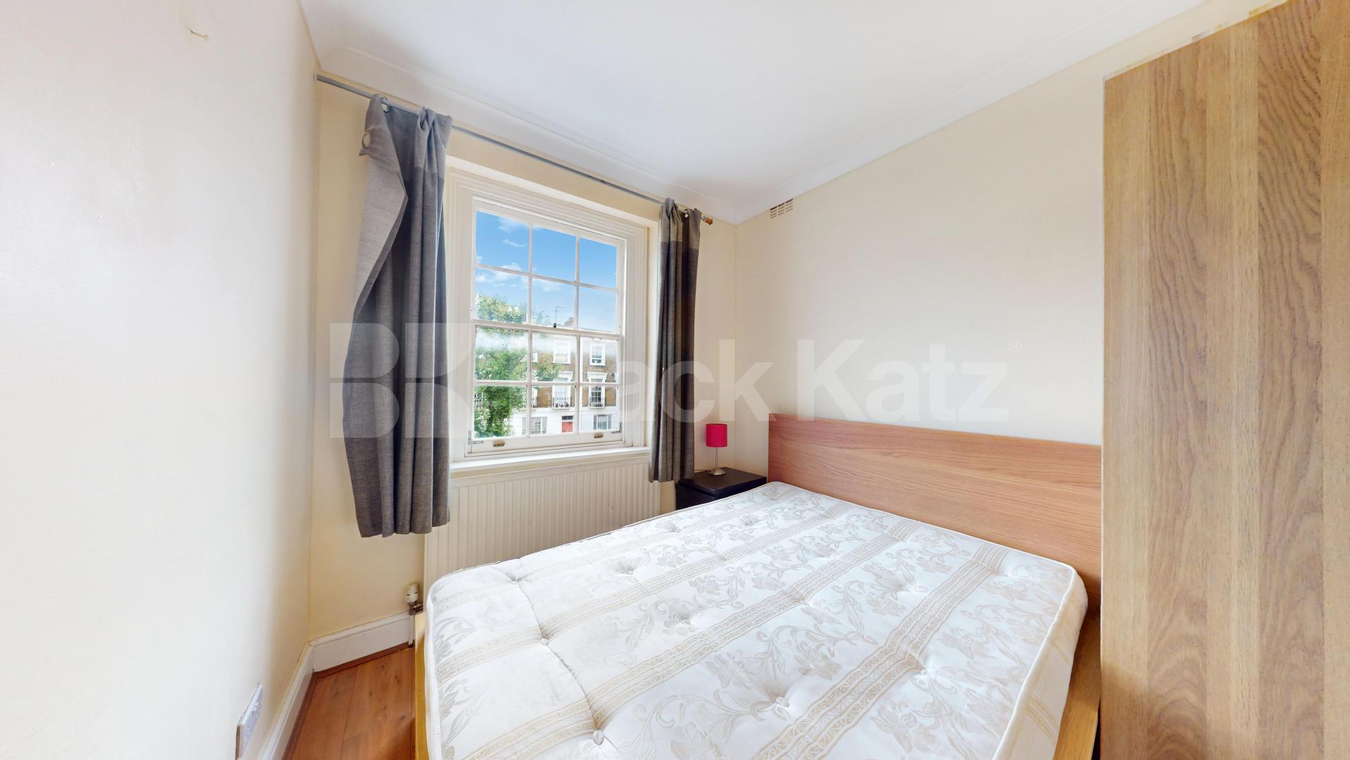 Stylish 3 Bedroom Flat on Quiet Residential Street Rochester Road, Camden